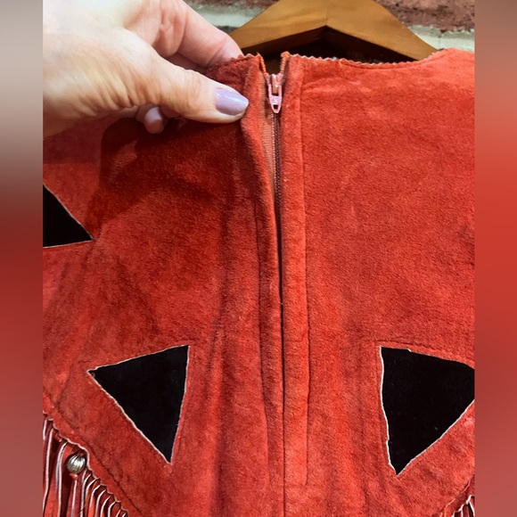 Vintage Custom Made burnt orange & black suede top with fringe beads and boning - Picture 11 of 16